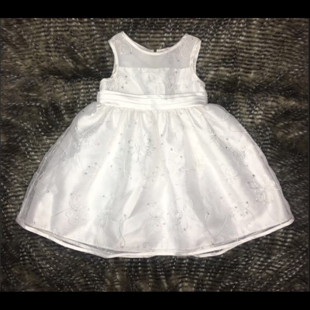 MAVEANDMEME.COM • DRESSUP@MAVEANDMEME.COM